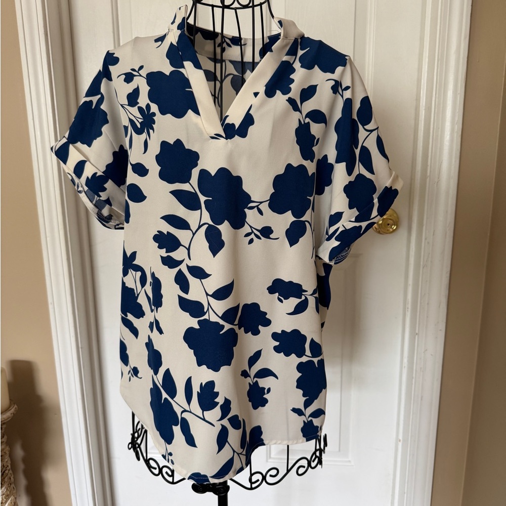 Summery Floral Blue and White Women's Top